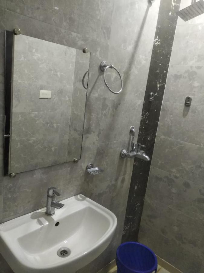 Negi'S Grand By Wb Hotels Kanpur Dış mekan fotoğraf